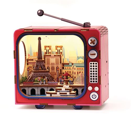 Maquette Graine Créative TV Paris en bois avec scène miniature et éclairage LED