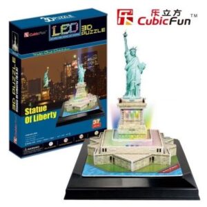 Puzzle 3D Cubic Fun représentant la Statue de la Liberté avec éclairage LED