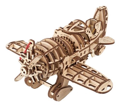 Puzzle 3D Ugears Mad Hornet, maquette mécanique en bois représentant un avion