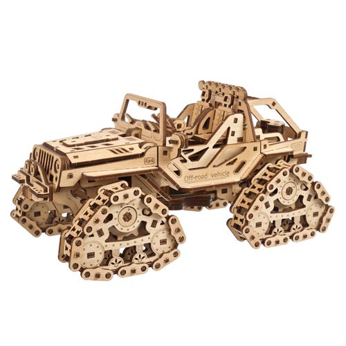 Véhicule tout-terrain Ugears, puzzle 3D en bois présenté comme maquette mécanique